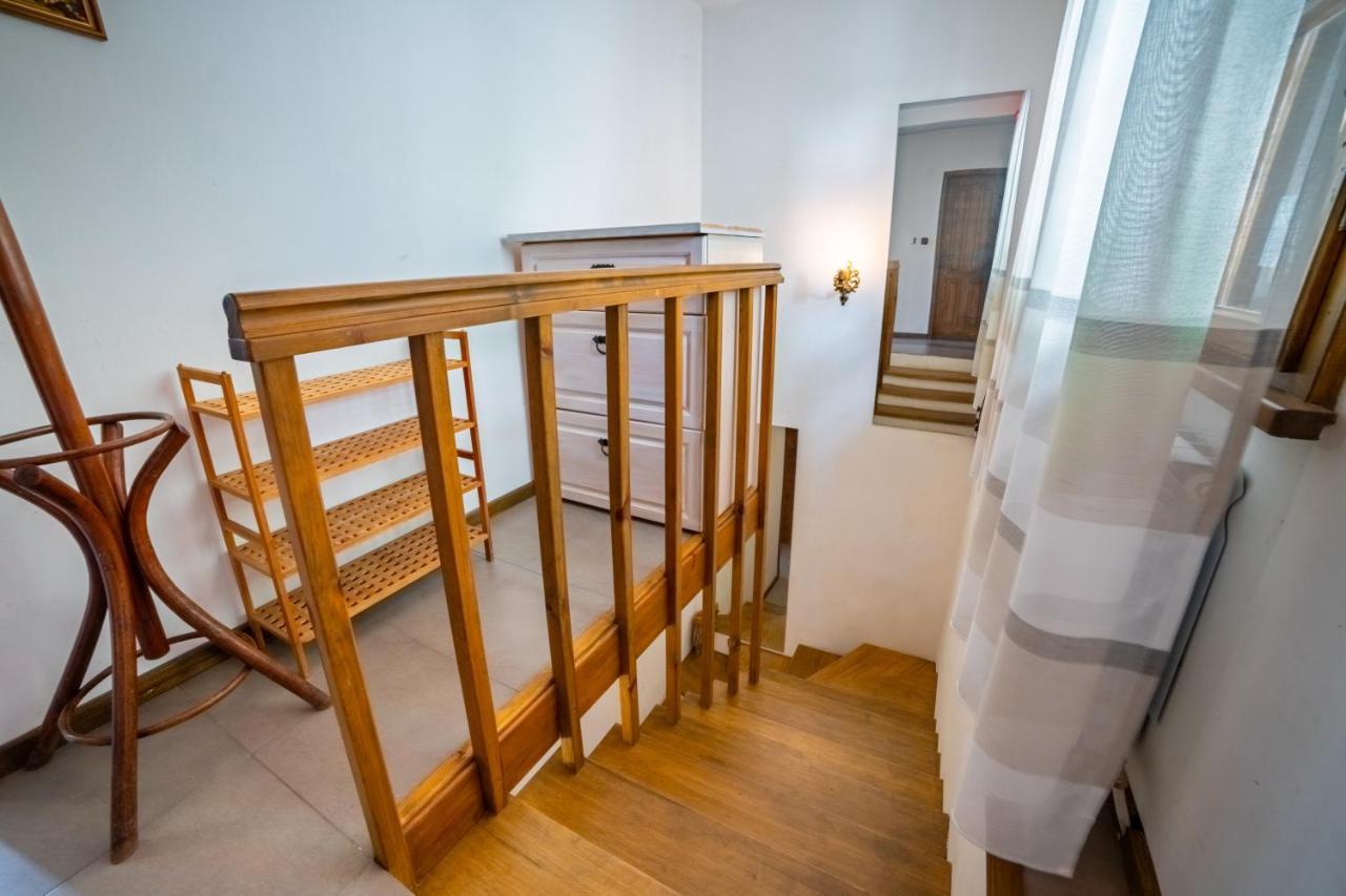 Four Riders Guest House Veliko Tărnovo Exteriör bild